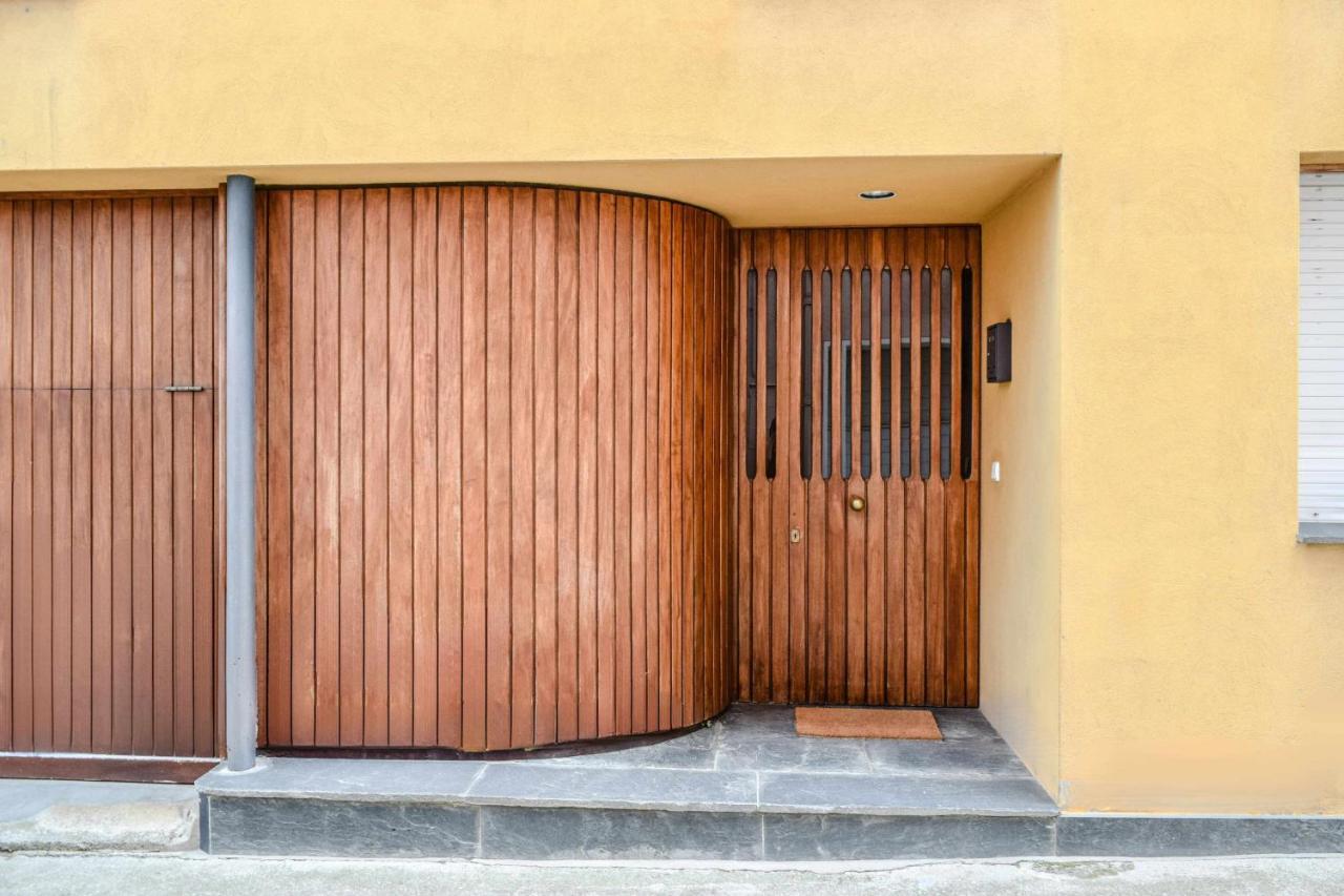 Can Falga Casa Con Jardin En El Corazon De Besalu Ngoại thất bức ảnh